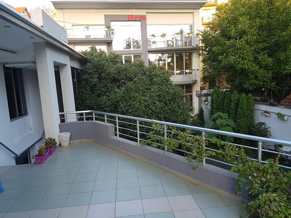Lira Inn Ni Exterior foto