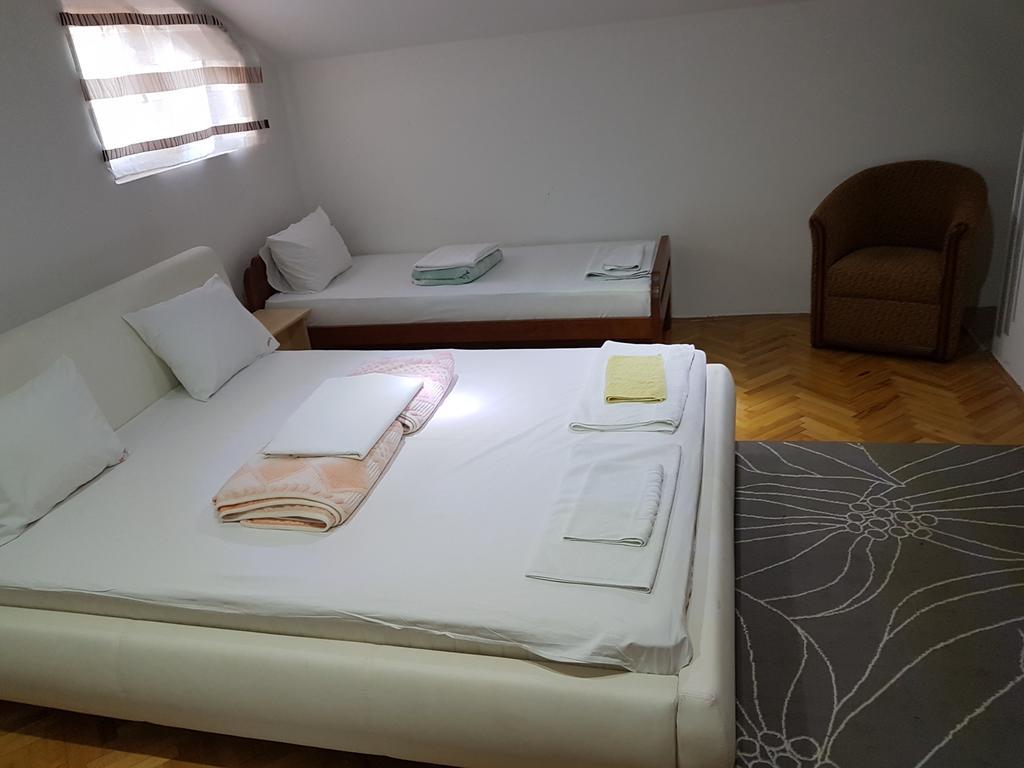 Lira Inn Ni Exterior foto