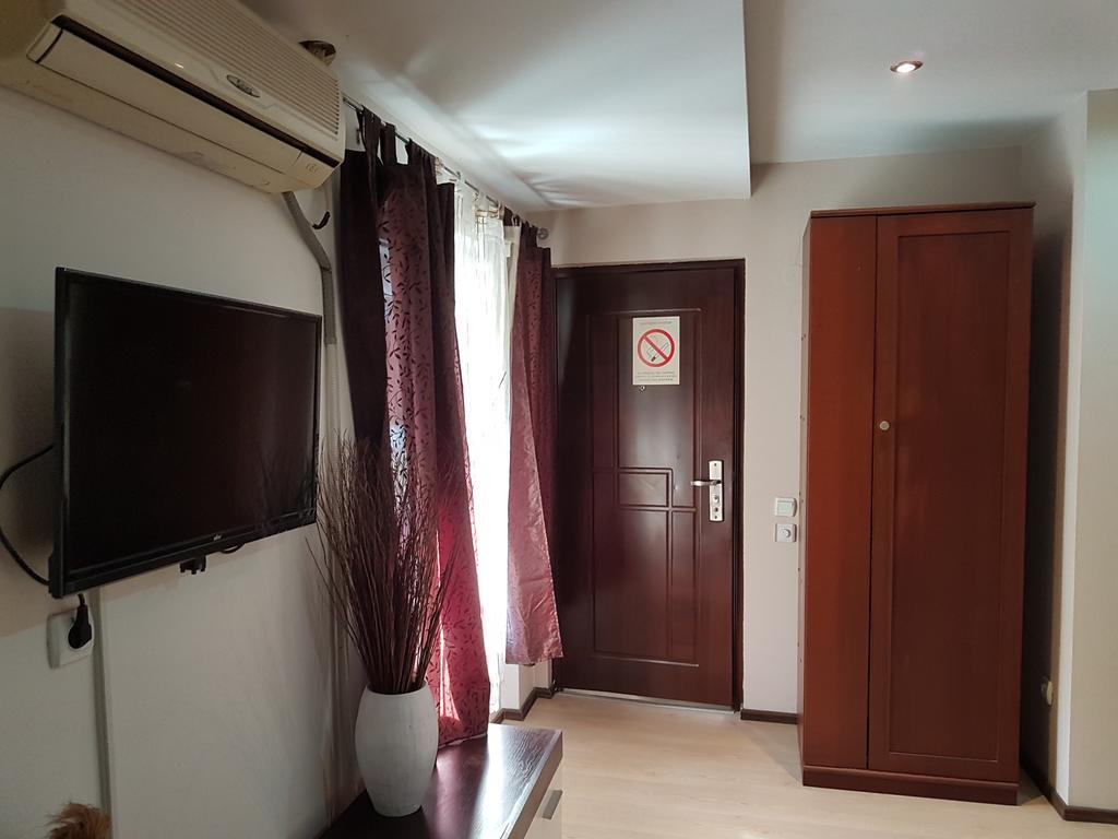 Lira Inn Ni Exterior foto